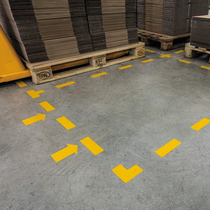 Durable Floor Shape "Arrow" Yellow (10)